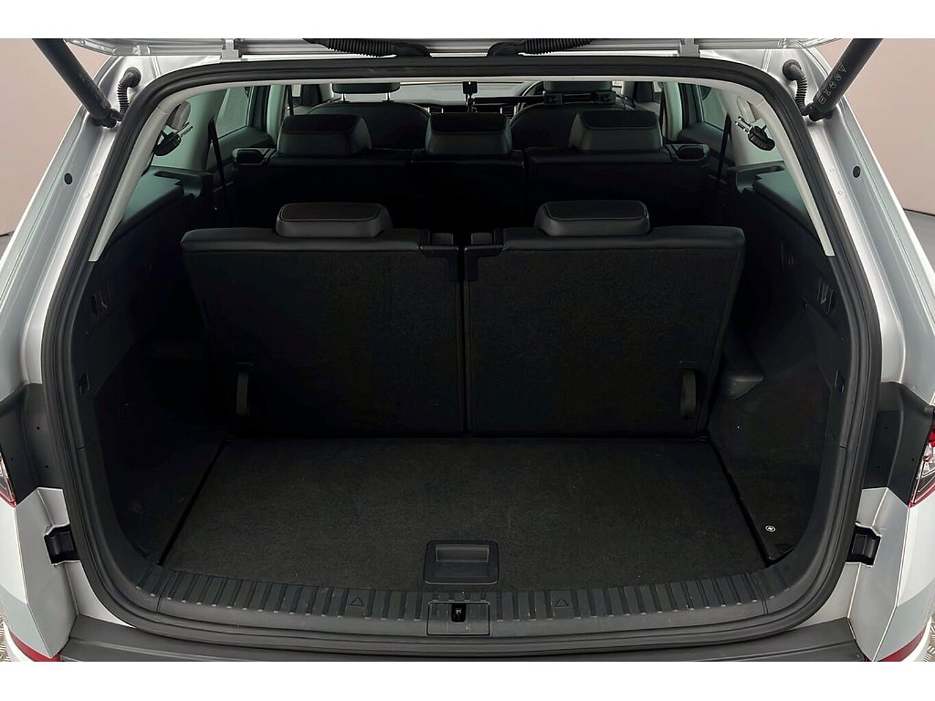 SKODA Kodiaq SE L Executive 1.5 TSI 150 PS DSG