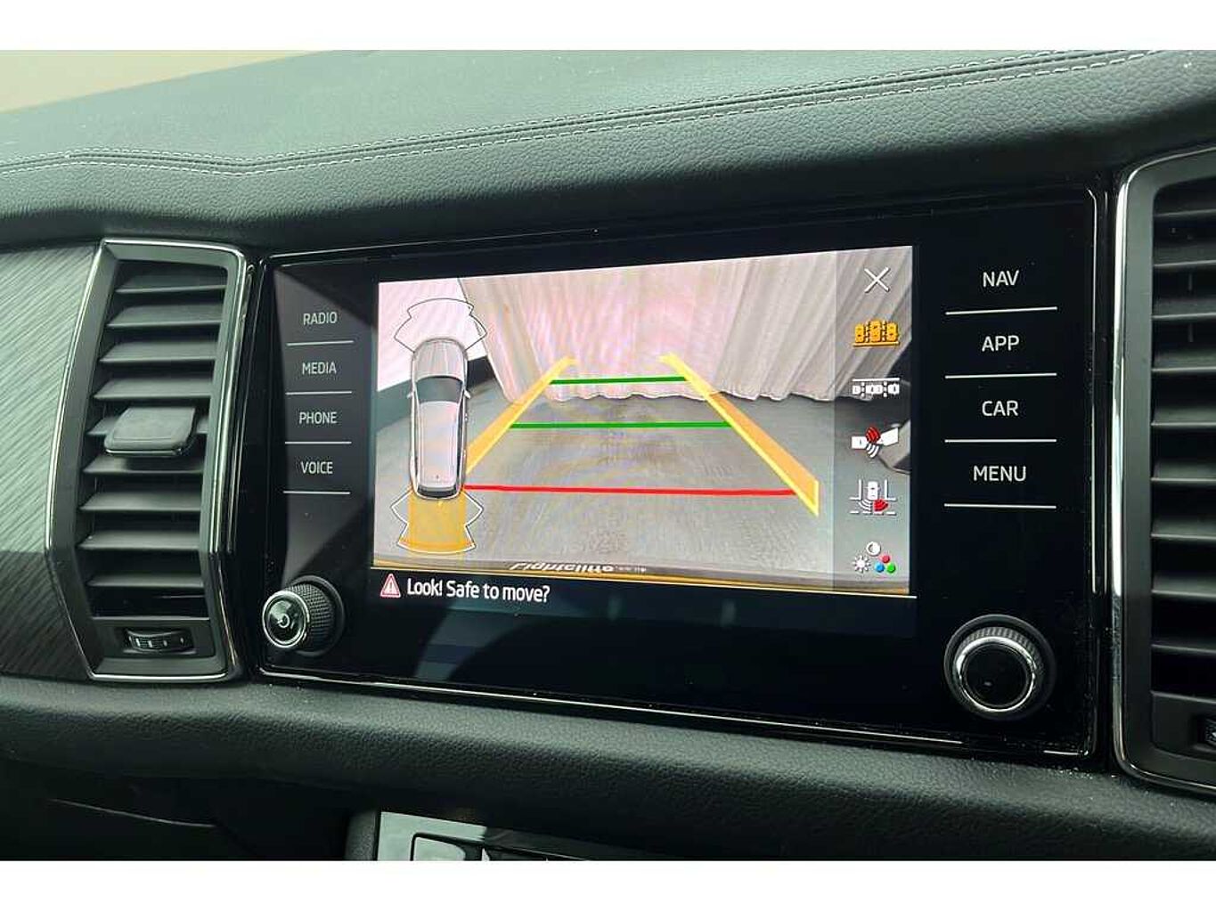 SKODA Kodiaq SE L Executive 1.5 TSI 150 PS DSG