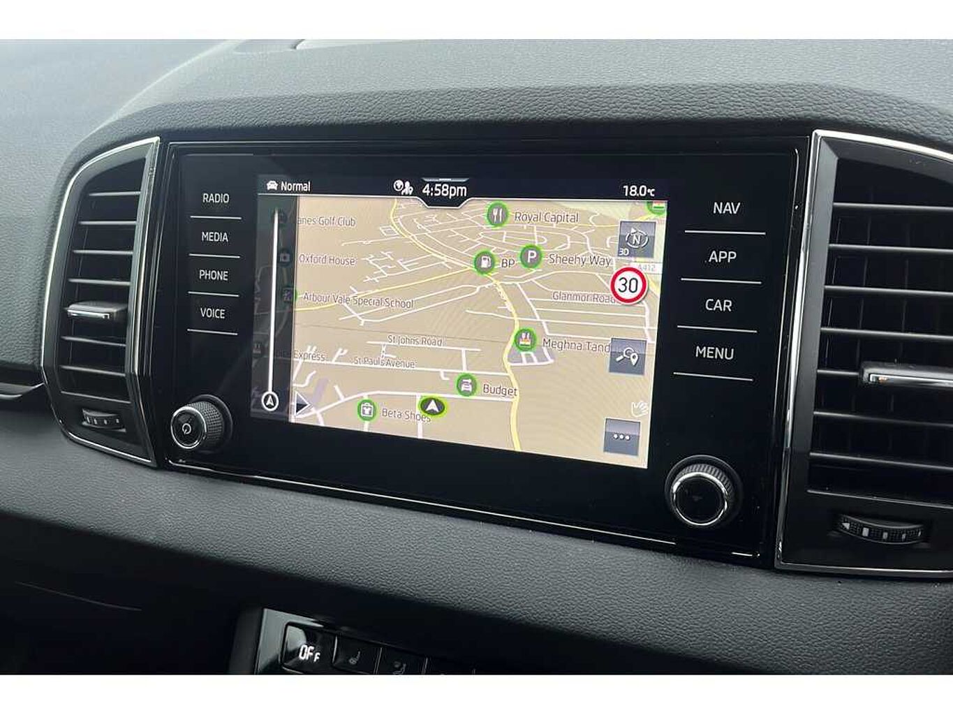 SKODA Karoq SE L 1.5 TSI 150 PS DSG