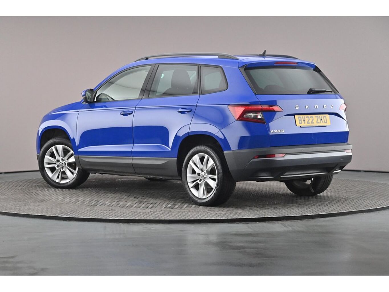 SKODA Karoq SE Technology 1.0 TSI 110 PS 6G Man
