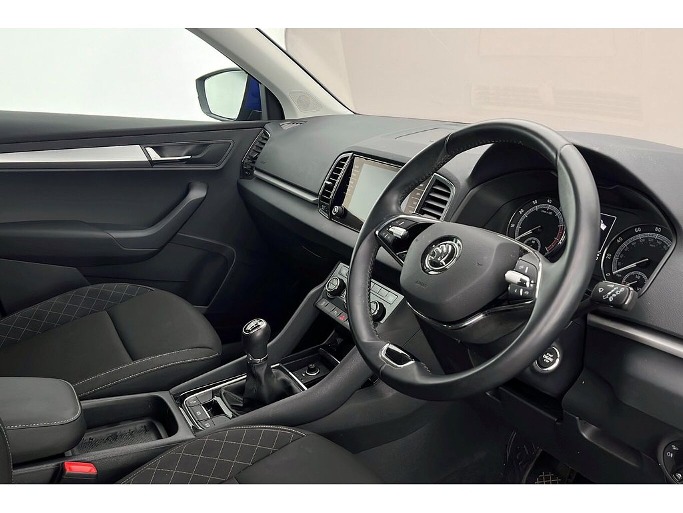 SKODA Karoq SE Technology 1.0 TSI 110 PS 6G Man