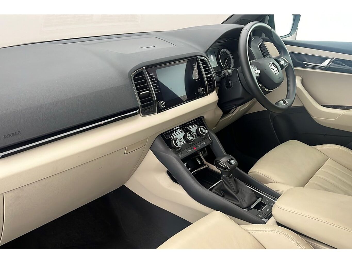 SKODA Karoq SE L 1.5 TSI 150 PS DSG