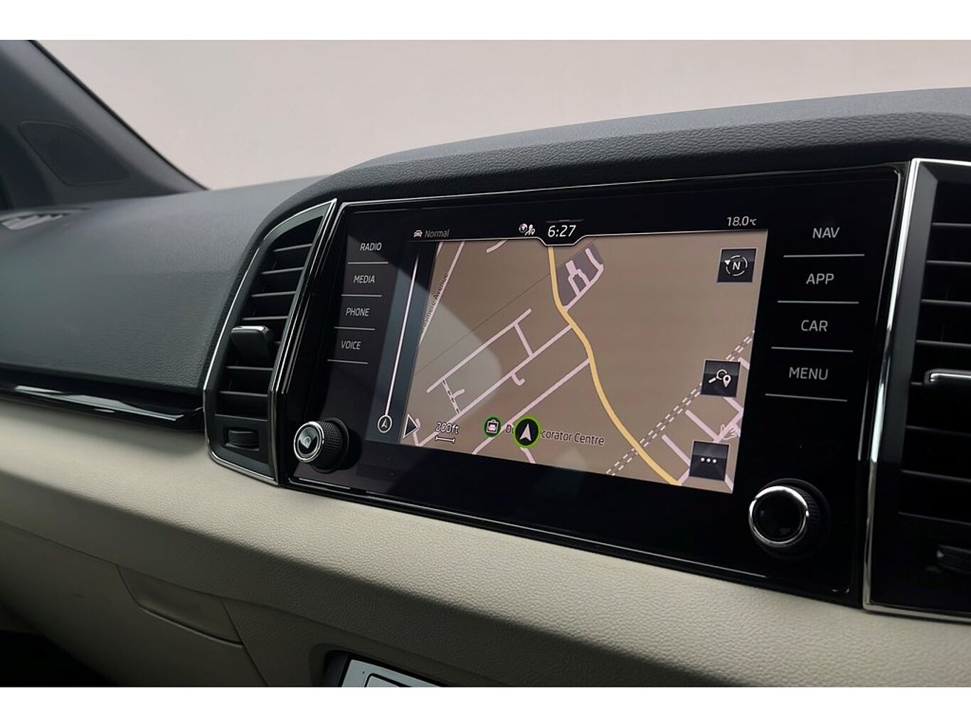 SKODA Karoq SE L 1.5 TSI 150 PS DSG