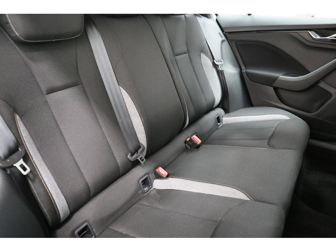 SKODA Kamiq SE 1.0 TSI 116 PS DSG