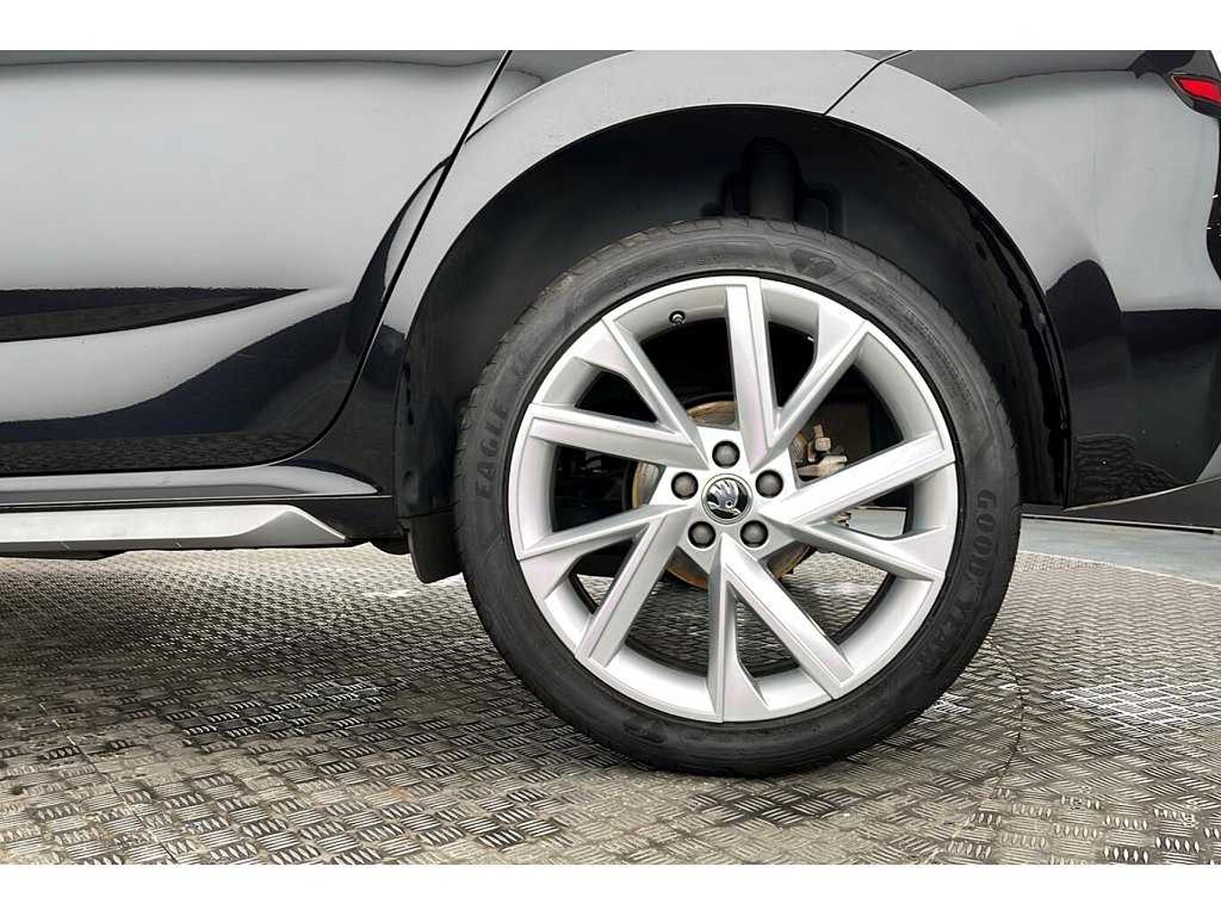 SKODA Kamiq SE L Executive 1.0 TSI 110 PS DSG