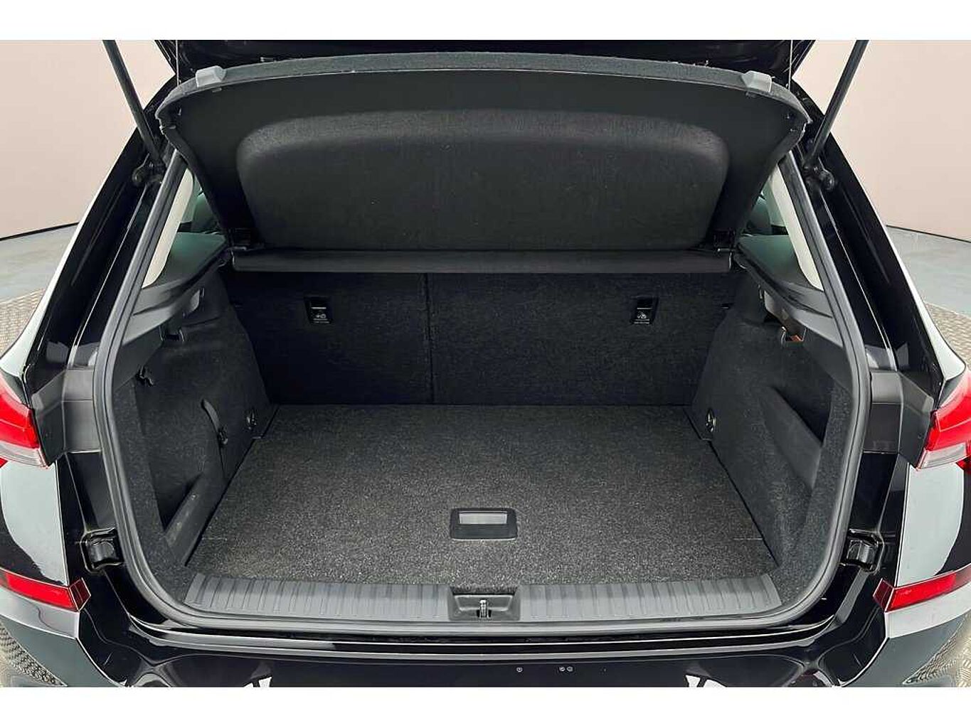 SKODA Kamiq SE L Executive 1.0 TSI 110 PS DSG