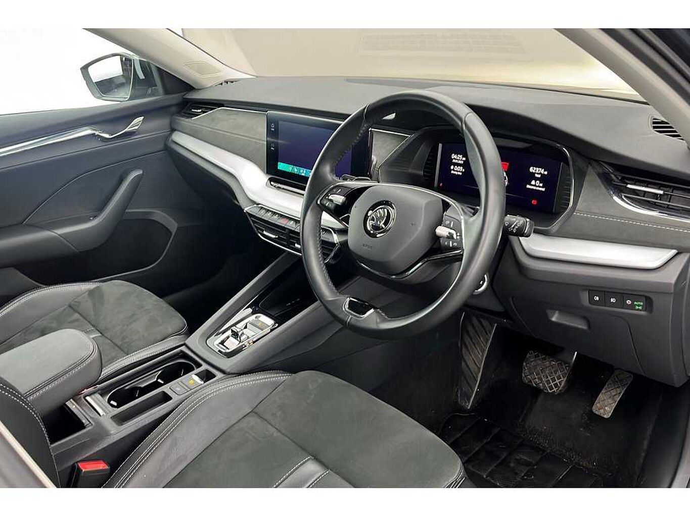 SKODA Octavia Estate SE L 1.4 TSI iV 204 PS DSG