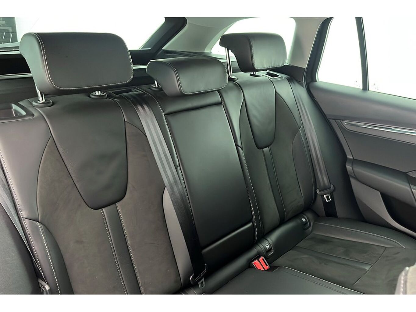 SKODA Octavia Estate SE L 1.4 TSI iV 204 PS DSG