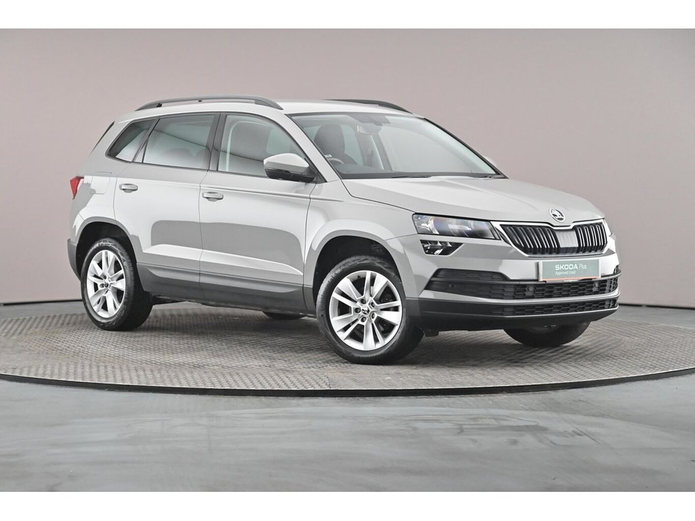 SKODA Karoq SE Technology 1.0 TSI 110 PS 6G Man