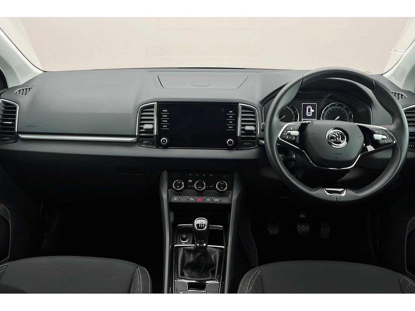 SKODA Karoq SE Technology 1.0 TSI 110 PS 6G Man