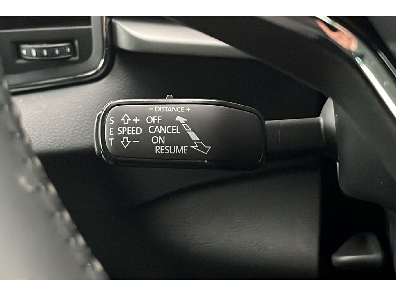SKODA Karoq SE Technology 1.0 TSI 110 PS 6G Man