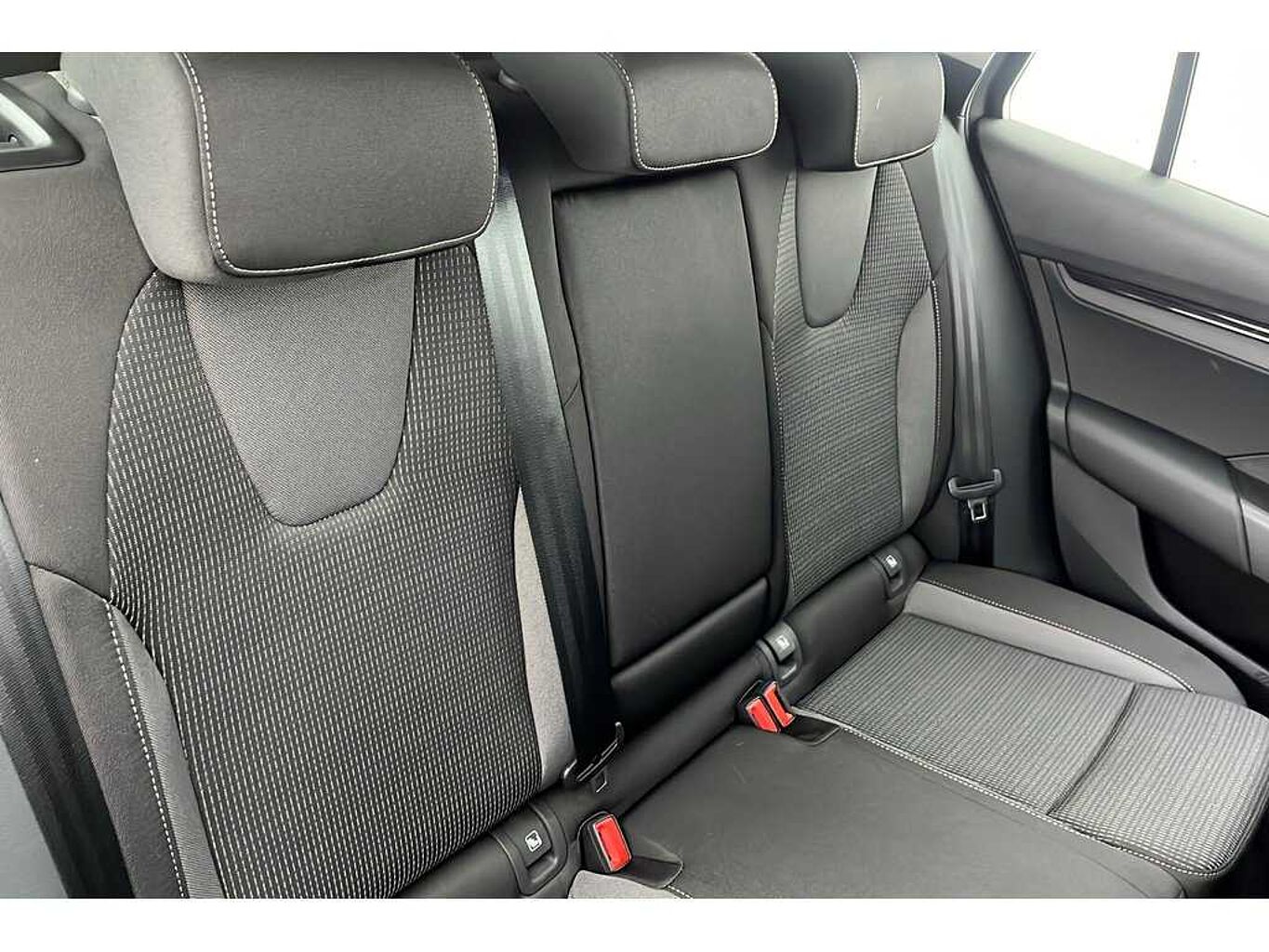 SKODA Octavia Estate SE Technology 1.4 TSI iV 204 PS DSG
