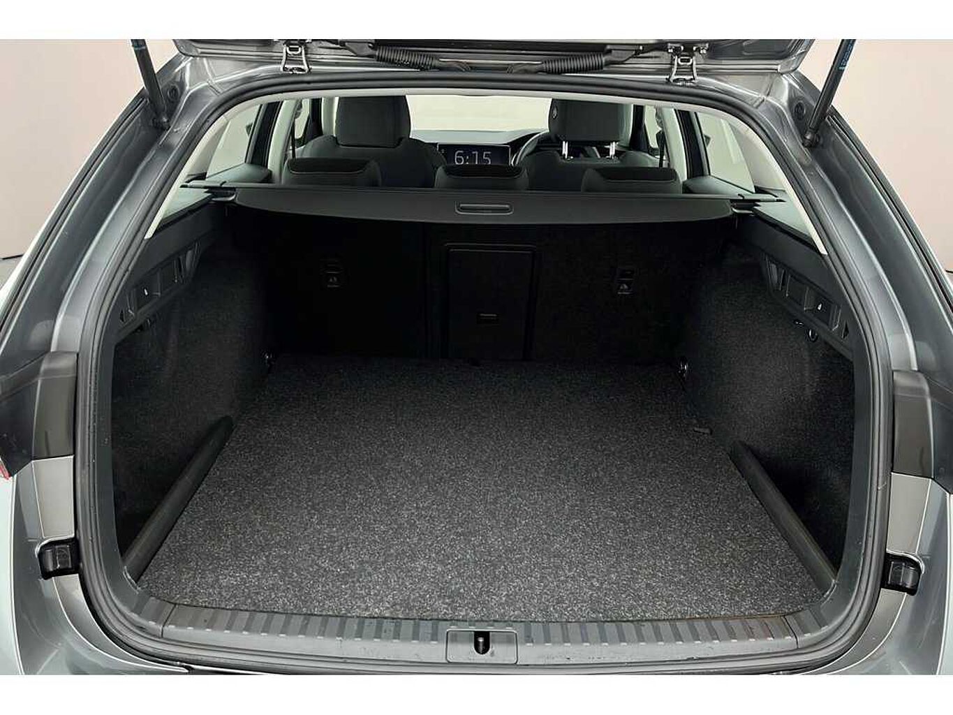 SKODA Octavia Estate SE Technology 1.4 TSI iV 204 PS DSG
