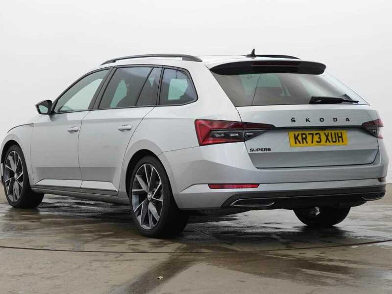 SKODA Superb 2.0 TSI (190ps) SportLine Plus DSG Estate