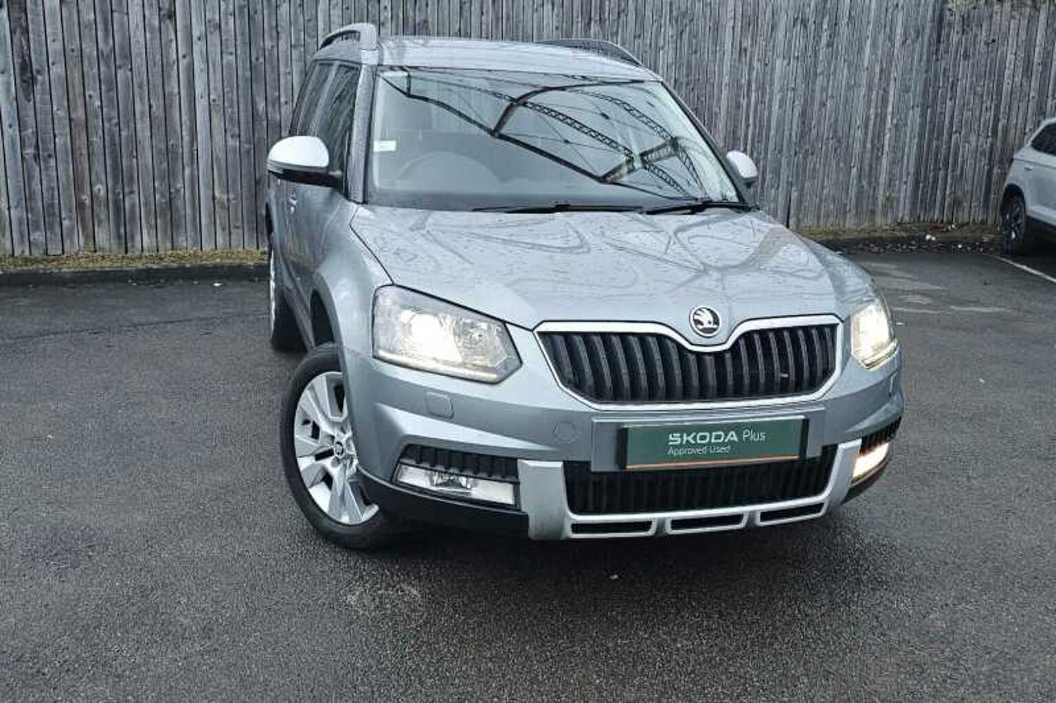 SKODA Yeti Yeti 1.2 TSI (110PS) SE L Outdoor DSG 5-Dr