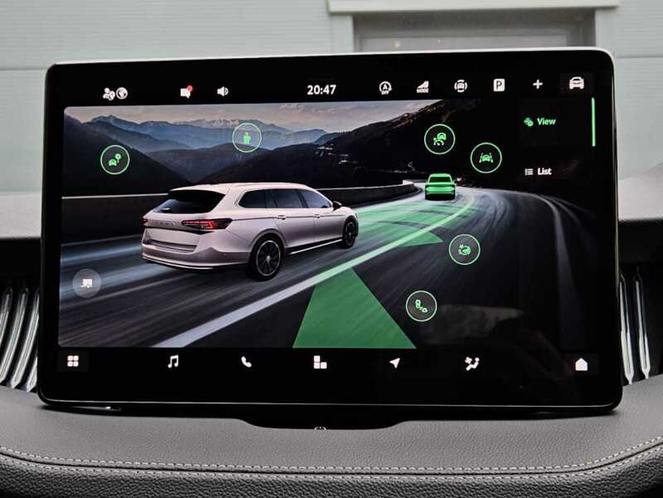SKODA SUPERB 2.0 TDI 193 Laurin + Klement 4X4 5dr DSG
