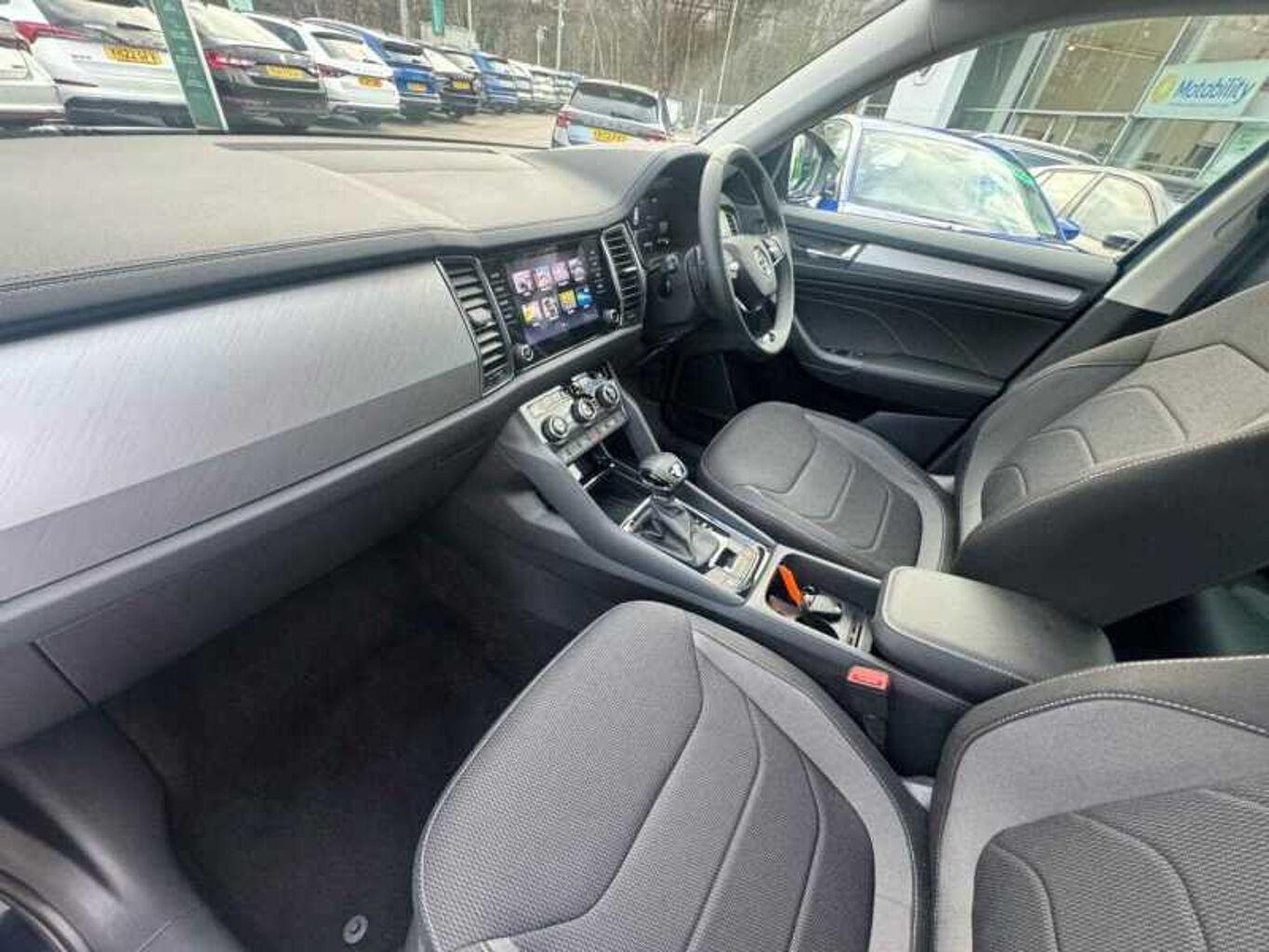 SKODA KODIAQ 1.5 TSI SE Drive 5dr DSG [7 Seat]