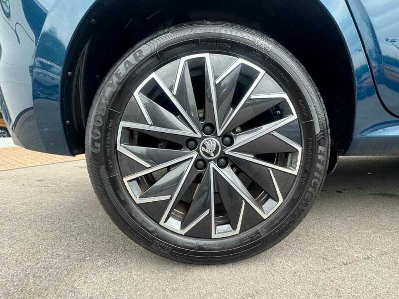 SKODA Kamiq 1.0 TSI (109ps) SE Drive SUV