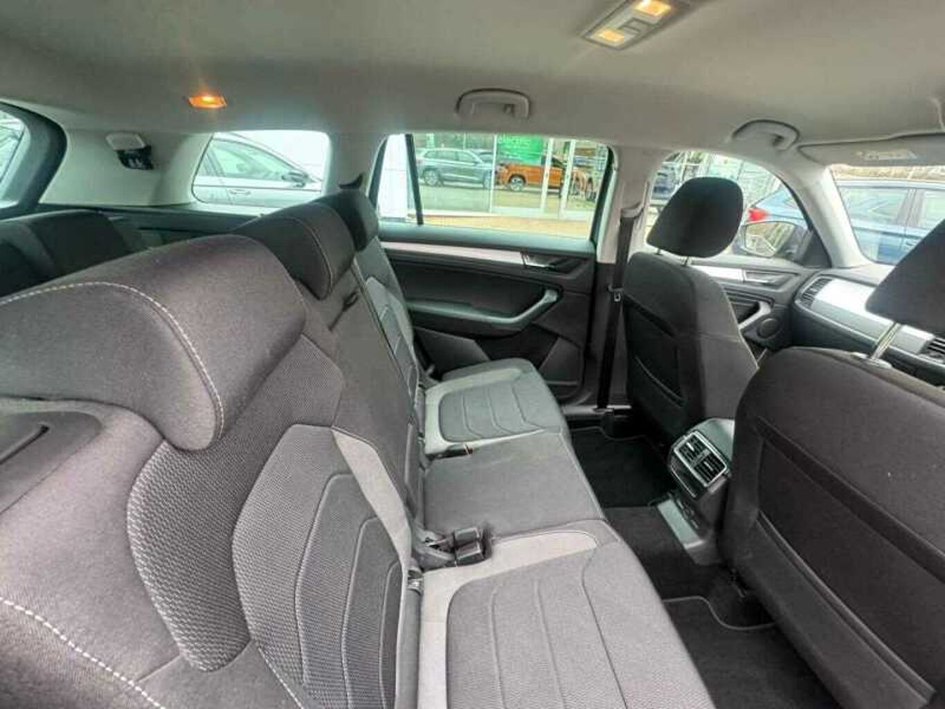 SKODA KODIAQ 2.0 TDI SE Drive 5dr DSG [7 Seat]
