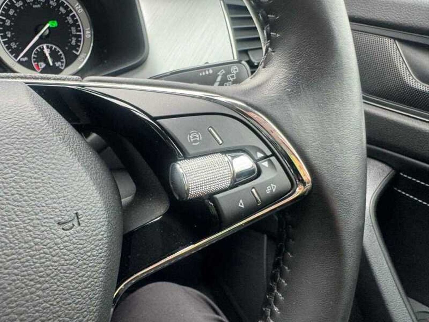 SKODA KODIAQ 2.0 TDI SE Drive 5dr DSG [7 Seat]