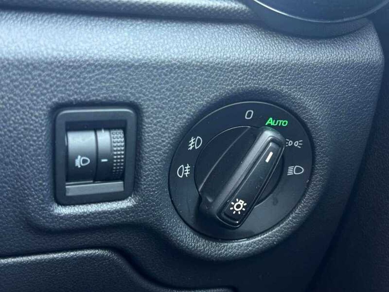 SKODA FABIA 1.0 TSI 110 Colour Edition 5dr
