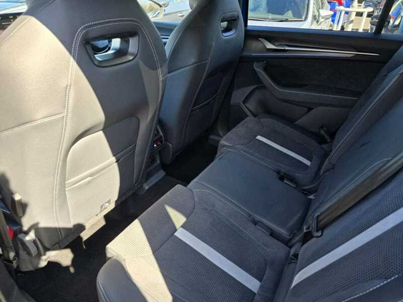 SKODA KODIAQ 2.0 TDI 193 SportLine 4X4 5dr DSG [7 Seat]