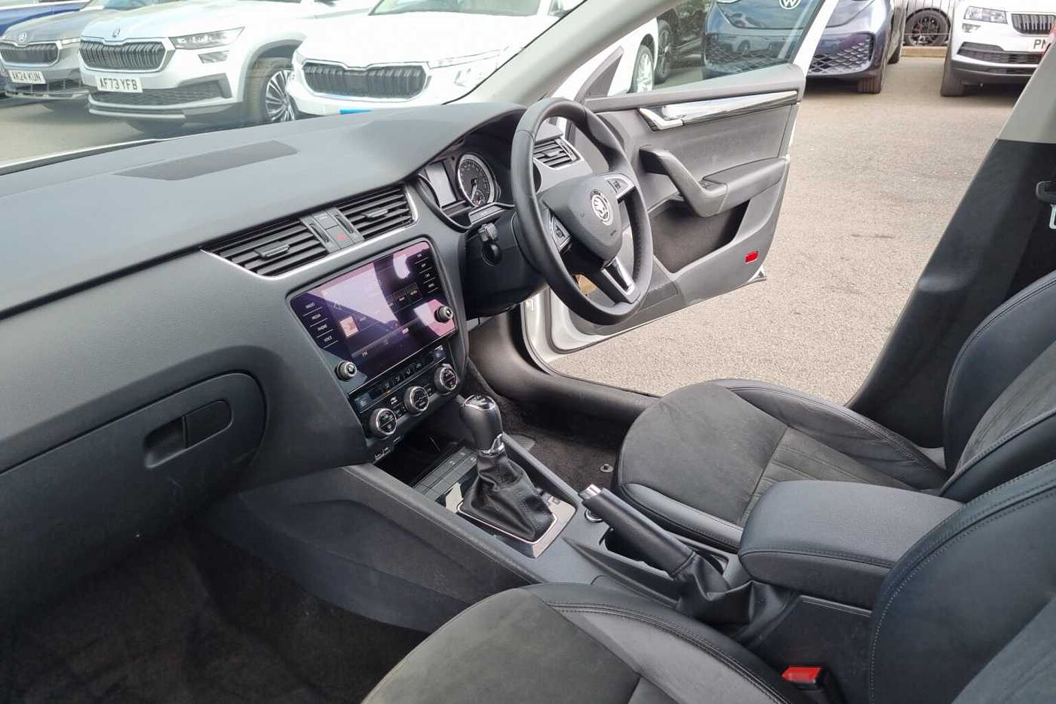 SKODA OCTAVIA 1.5 TSI SE L 5dr DSG