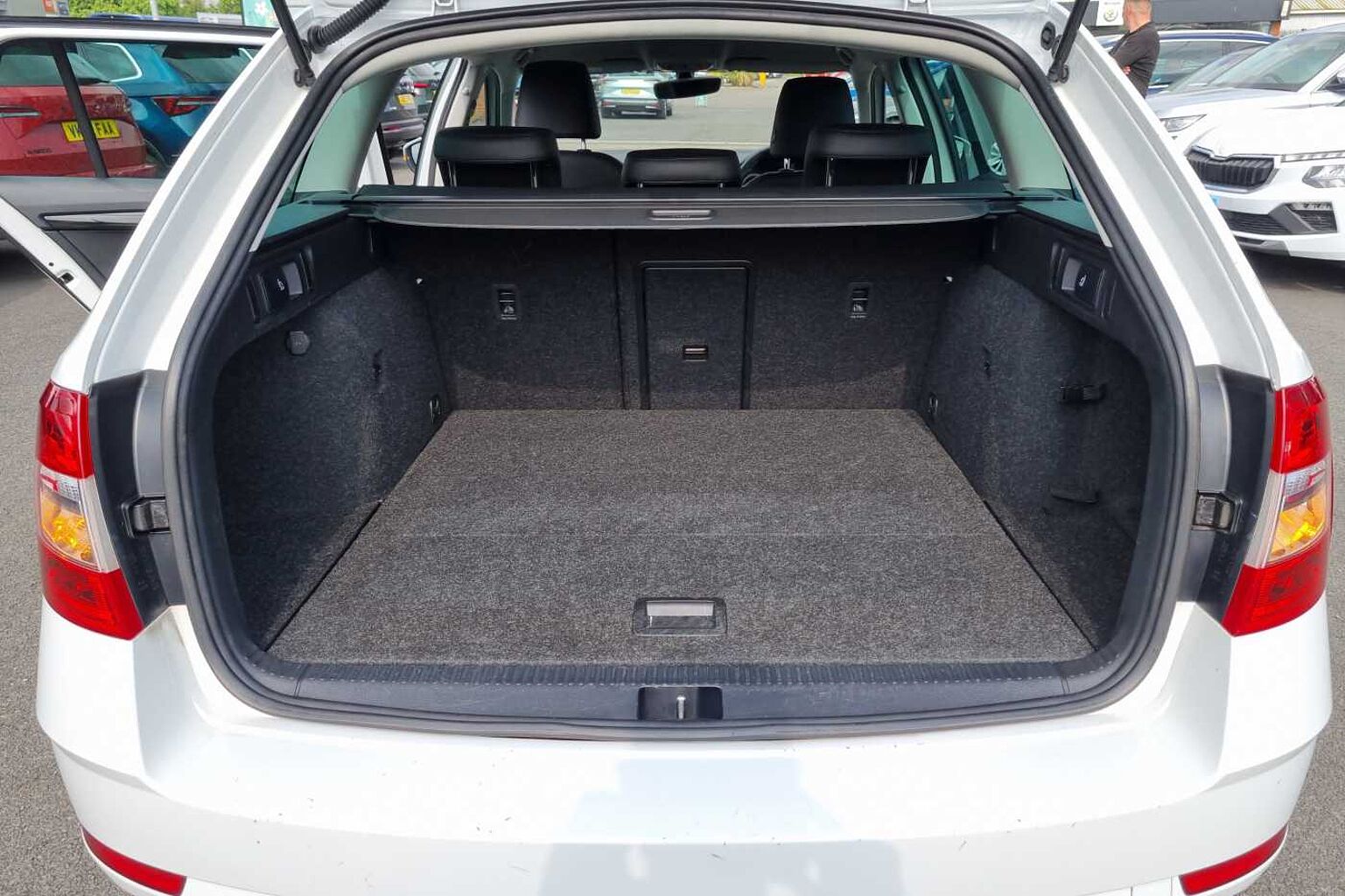 SKODA OCTAVIA 1.5 TSI SE L 5dr DSG