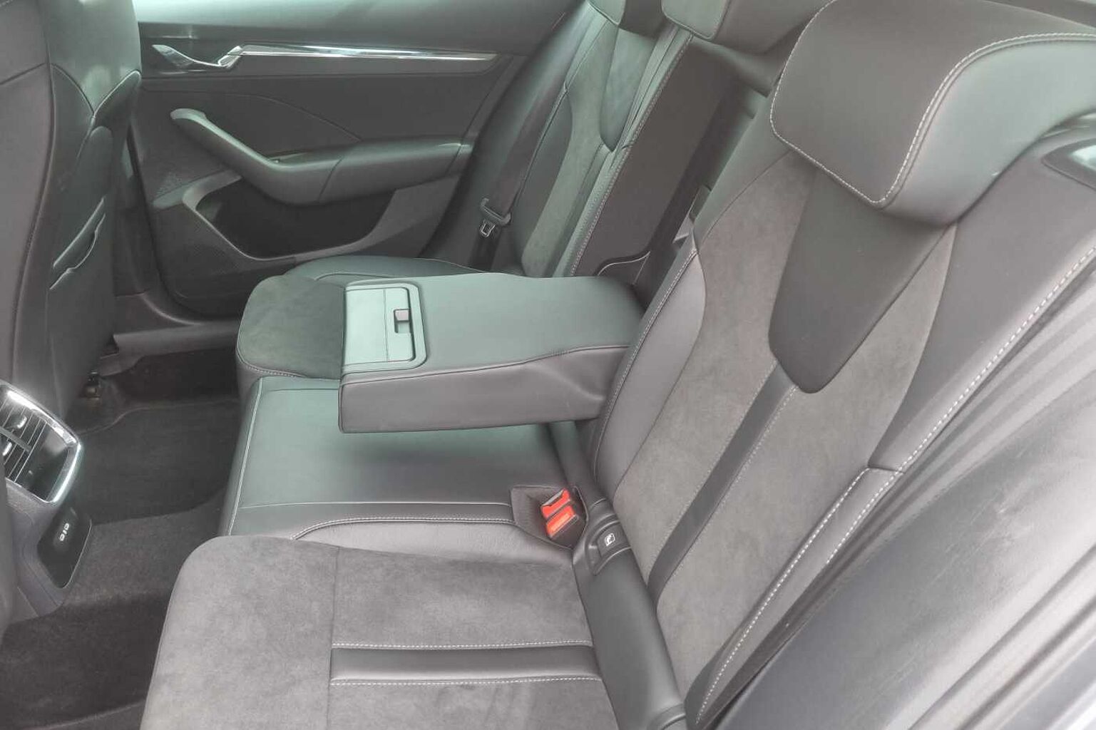 SKODA OCTAVIA 1.5 TSI SE L 5dr
