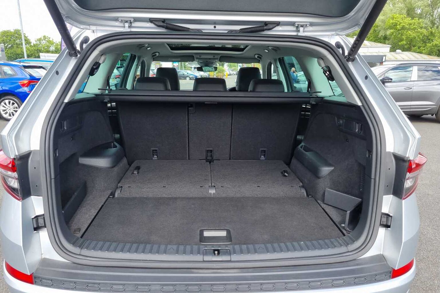 SKODA KODIAQ 2.0 TDI 200 Laurin + Klement 4X4 5dr DSG [7 Seat]