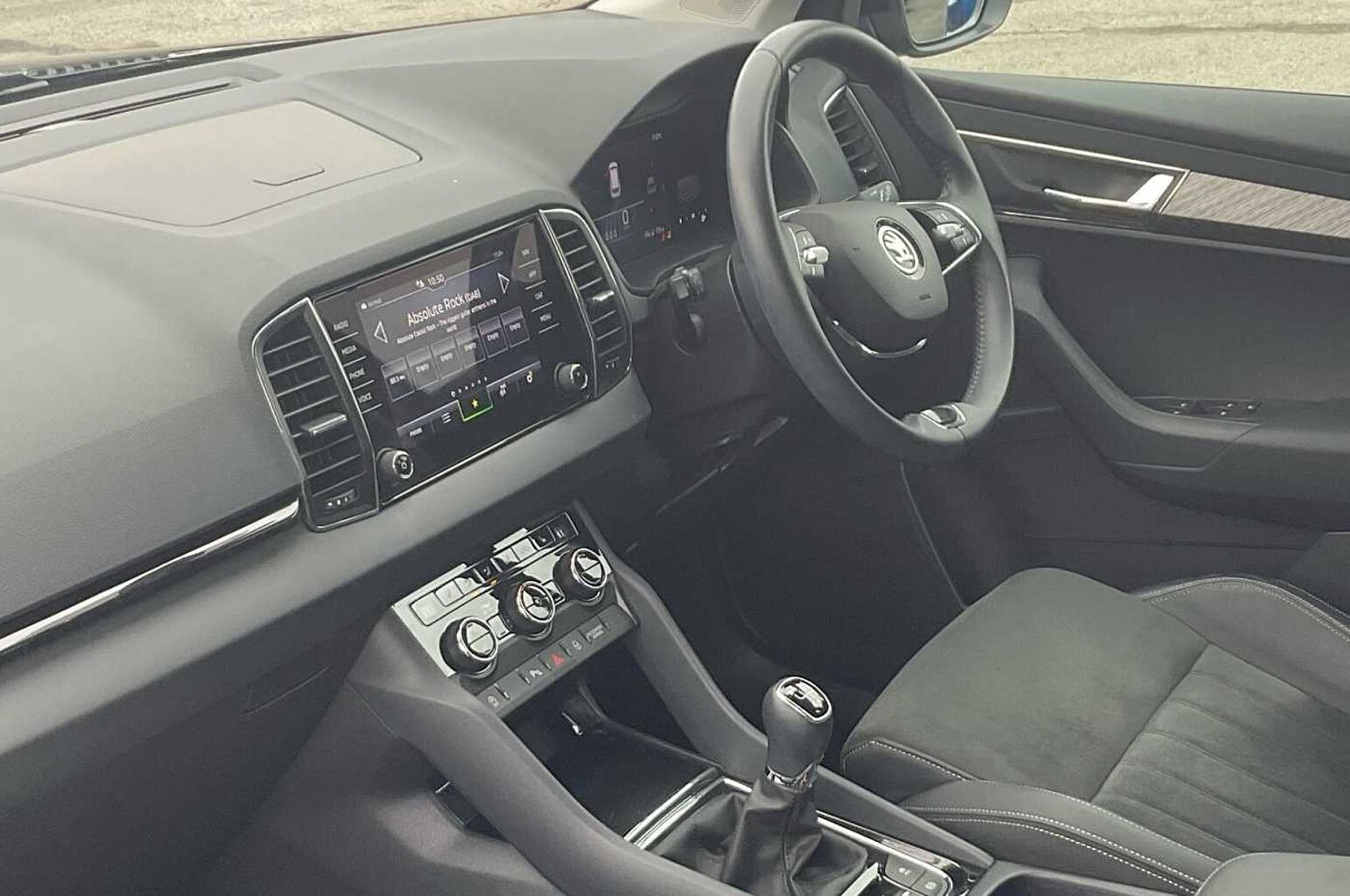 SKODA KAROQ 1.0 TSI SE L 5dr