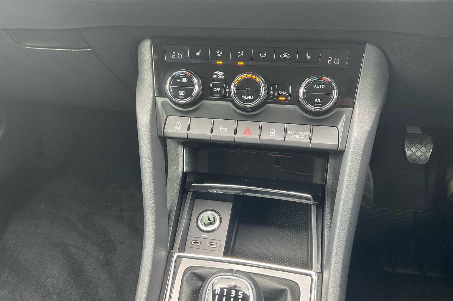 SKODA KAROQ 1.0 TSI SE L 5dr