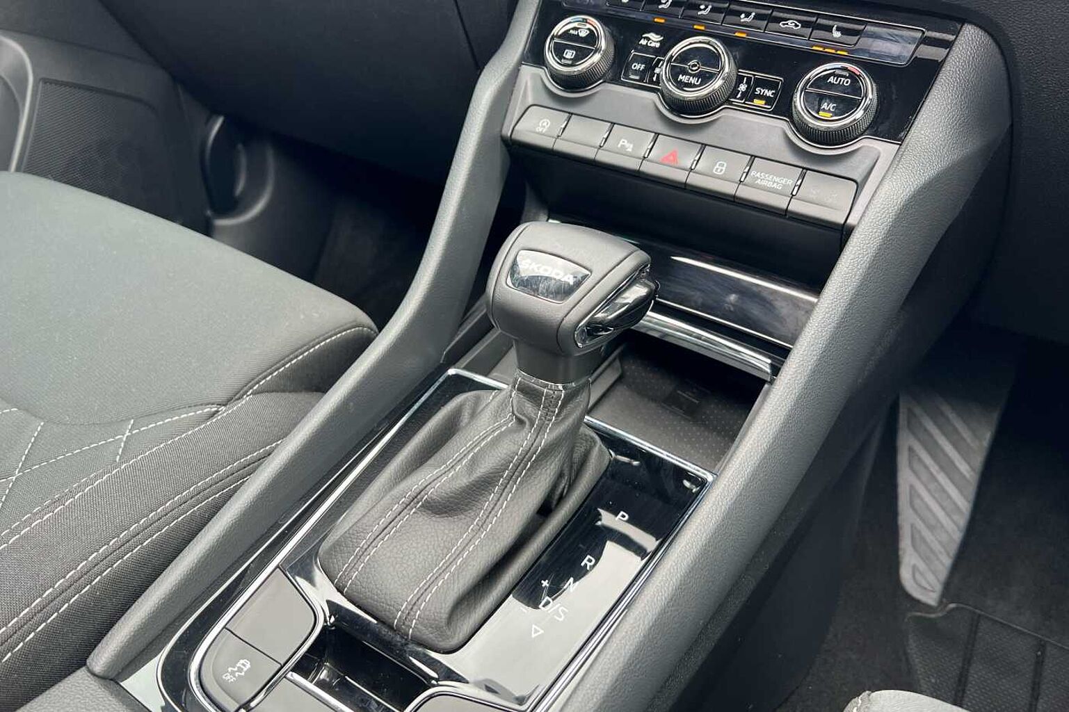 SKODA KAROQ 1.5 TSI Sportline 5dr DSG