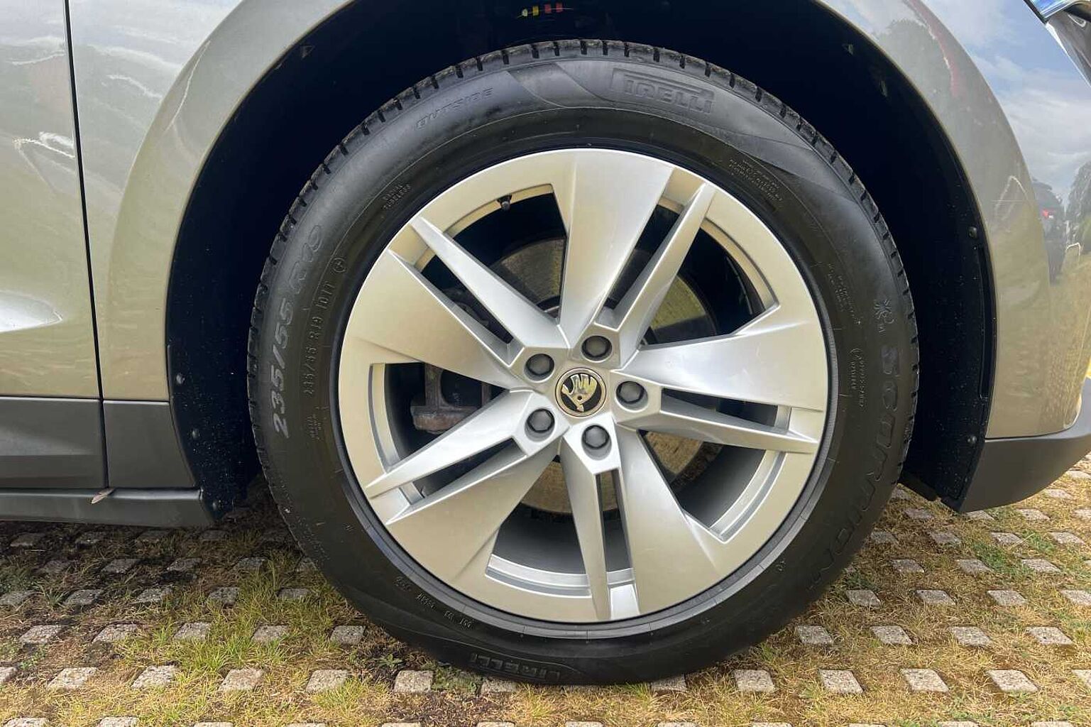 SKODA ENYAQ 132kW 60 ecoSuite 62kWh 5dr Auto [120kW]