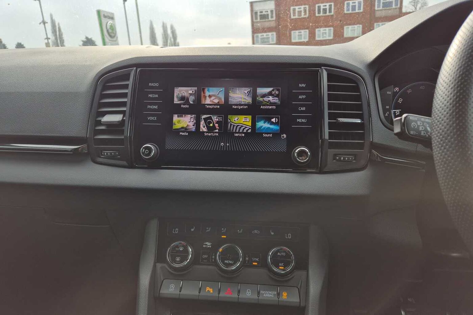 SKODA KAROQ 1.5 TSI Sportline 5dr