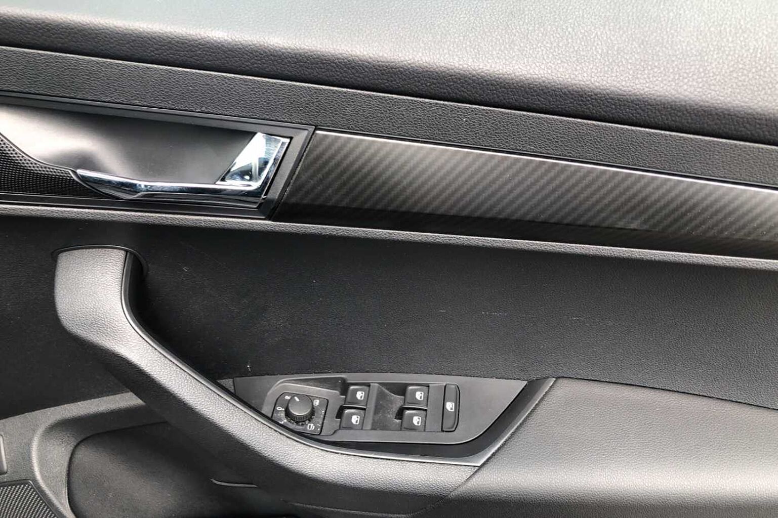 SKODA Karoq SUV 1.5 TSI (150ps) SportLine ACT DSG