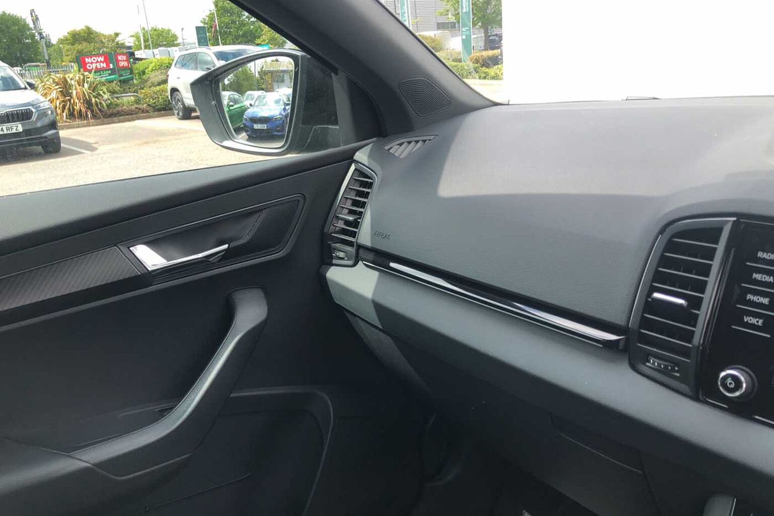 SKODA Karoq SUV 1.5 TSI (150ps) SportLine ACT DSG
