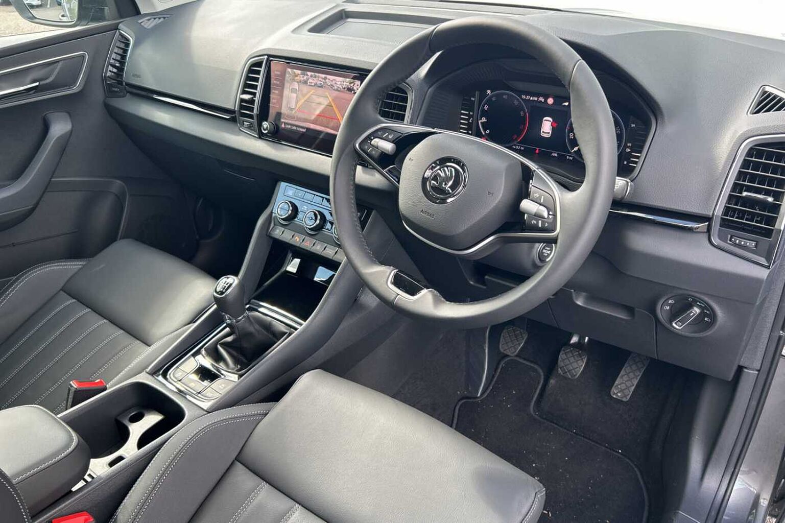 SKODA Karoq Estate 1.5 TSI SE L 5dr