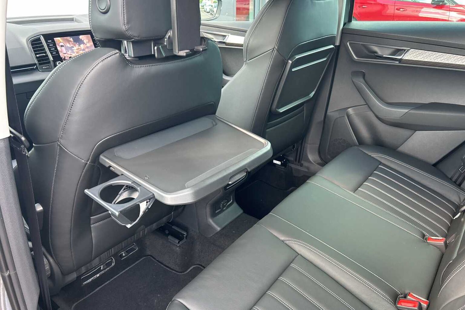 SKODA Karoq Estate 1.5 TSI SE L 5dr