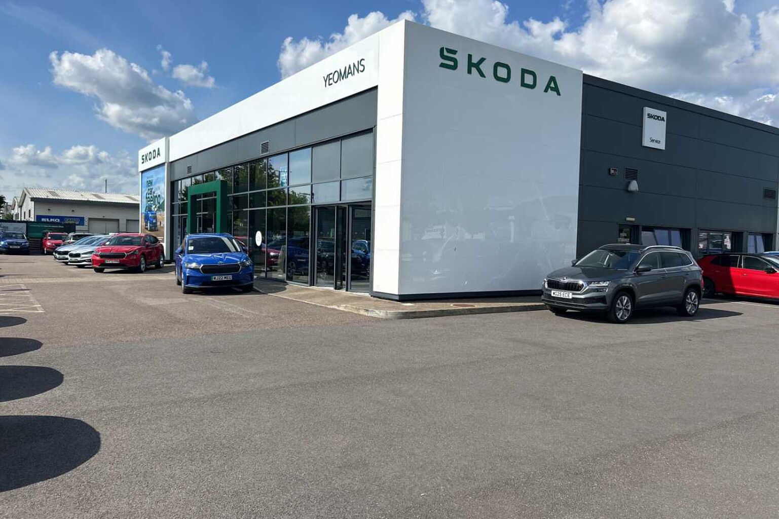 SKODA Karoq Estate 1.5 TSI SE L 5dr