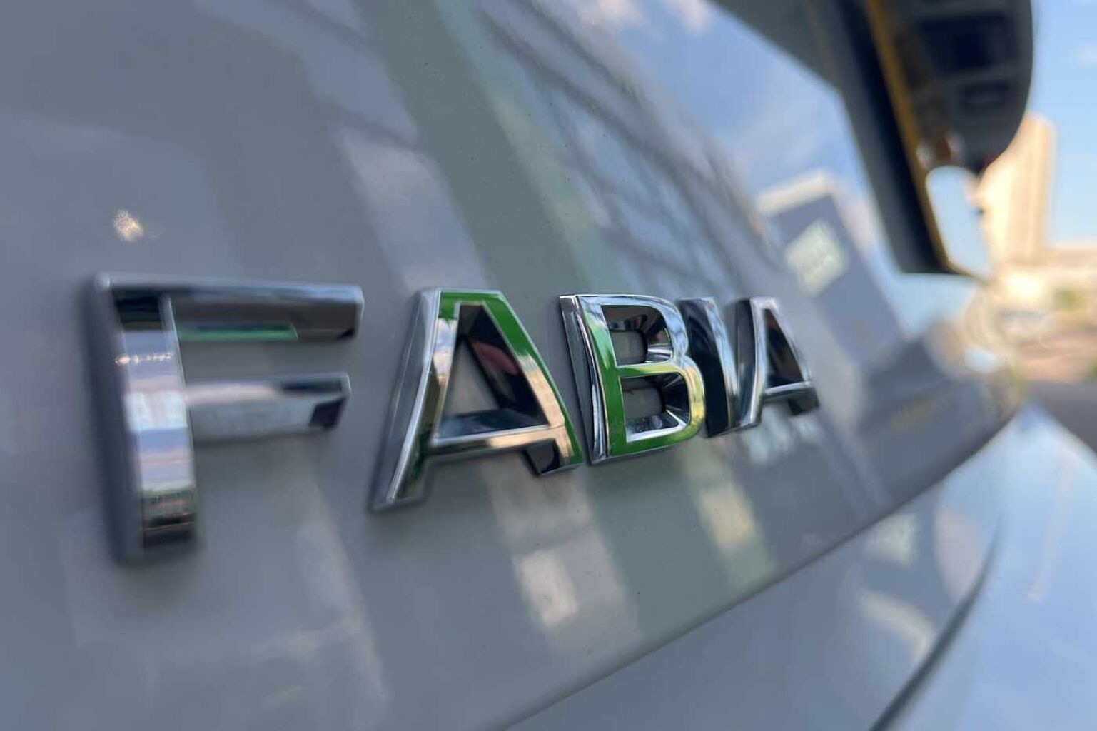 SKODA Fabia Hatchback 1.0 TSI 116 SE Comfort 5dr