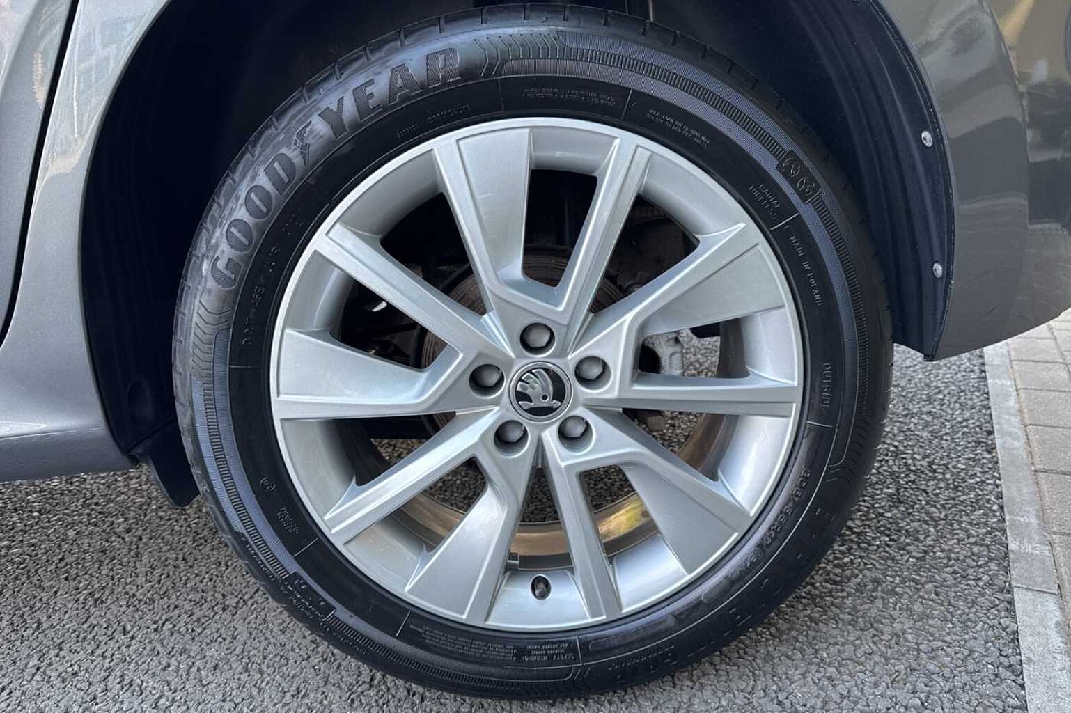 SKODA Kamiq 1.0 TSI (95ps) SE SUV