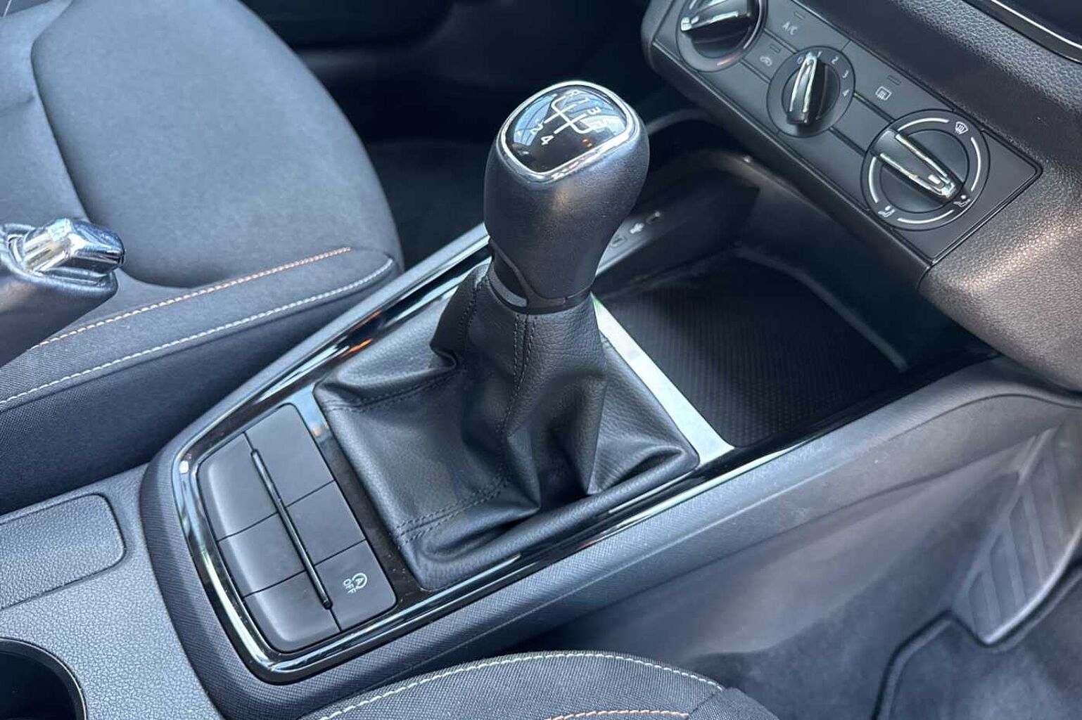 SKODA Kamiq 1.0 TSI (95ps) SE SUV