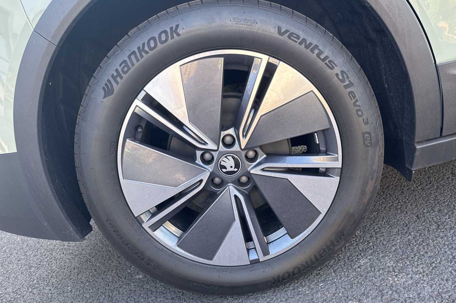 SKODA Elroq Estate 150kW 60 Edition 63kWh 5dr Auto