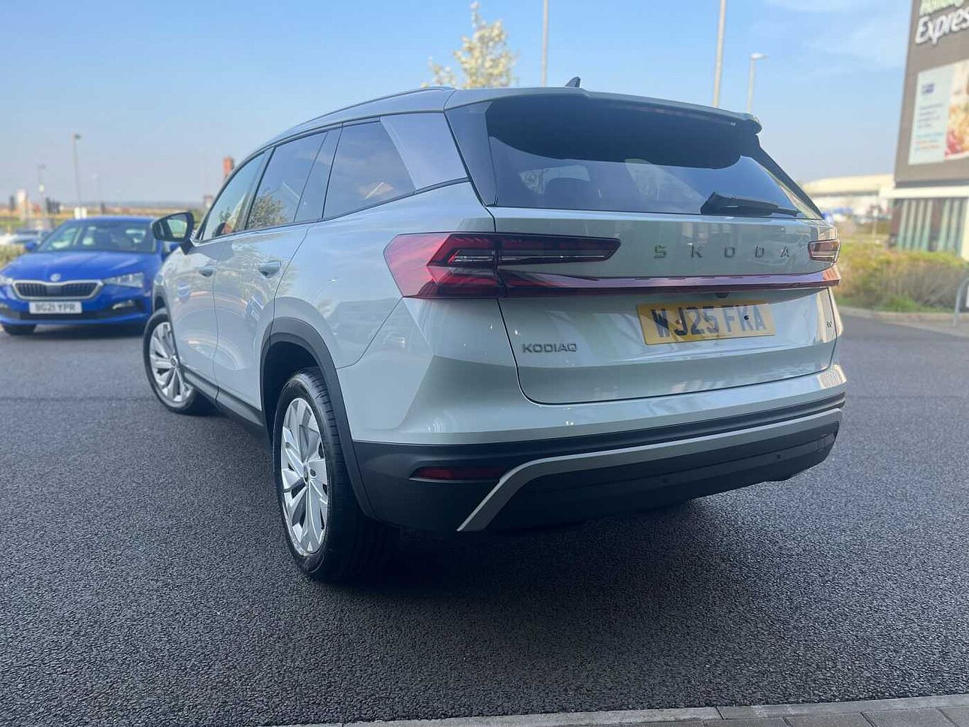 SKODA Kodiaq 1.5 TSI (204ps) SE L iV DSG