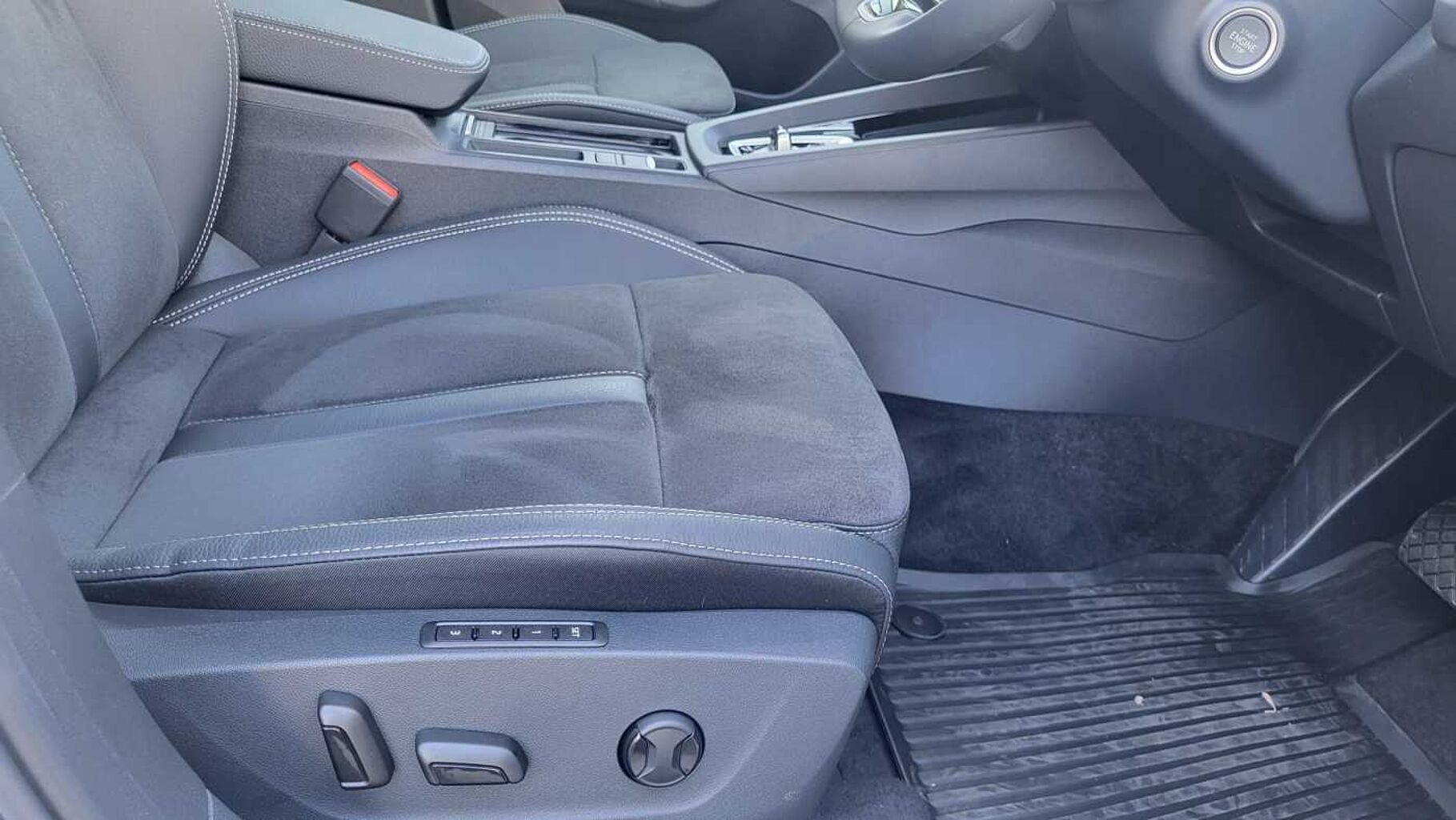 SKODA Octavia Hatchback 2.0TDI (150ps) SE L SCR DSG