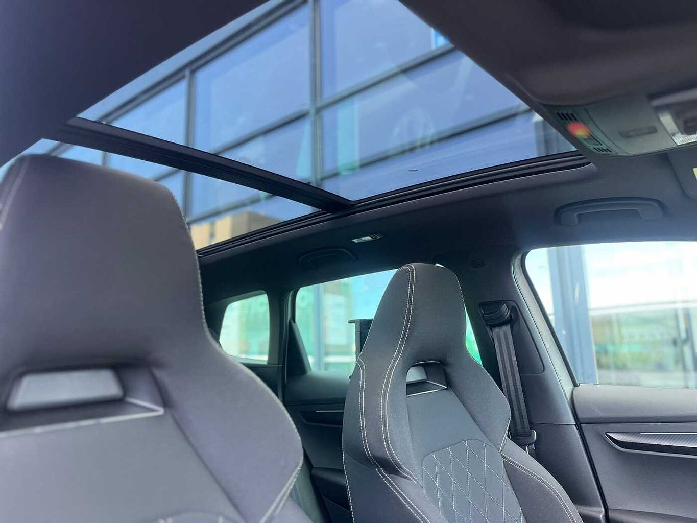 SKODA Karoq SUV 1.5 TSI (150ps) SportLine ACT DSG