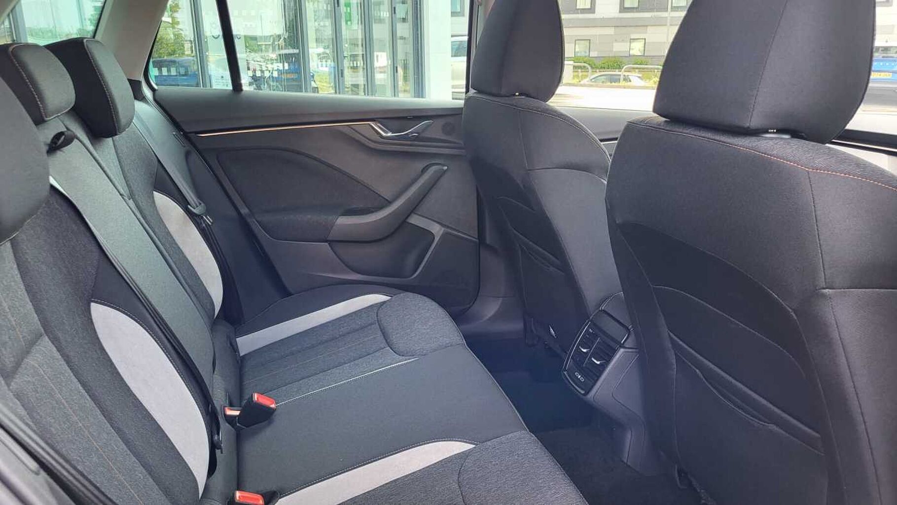 SKODA Kamiq 1.0 TSI SE L 5dr DSG