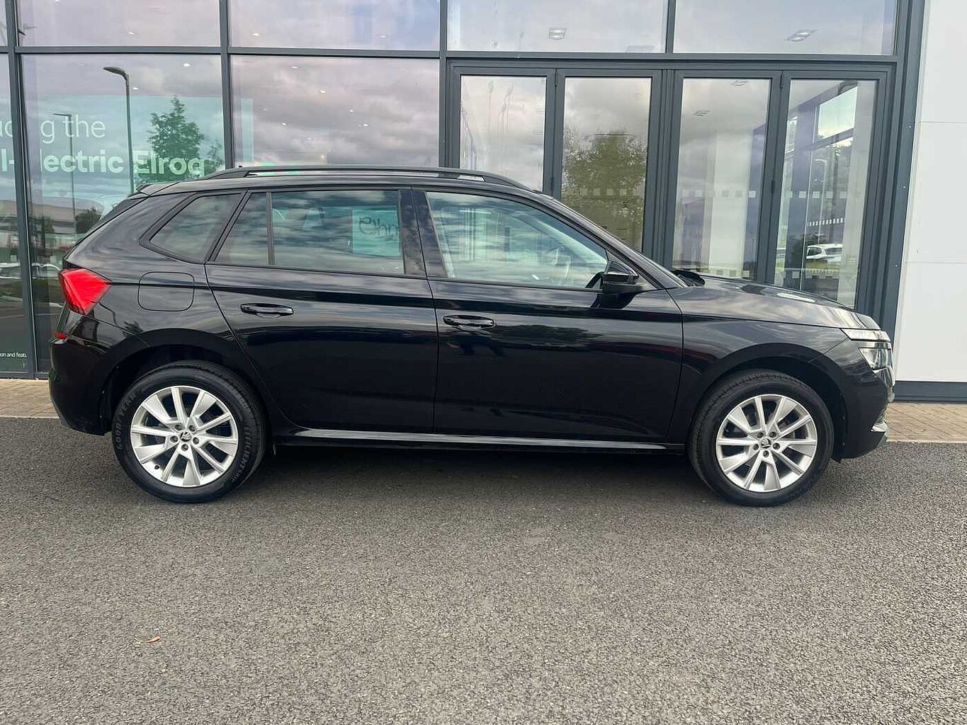 SKODA Kamiq 1.0 TSI (111ps) SE Drive SUV