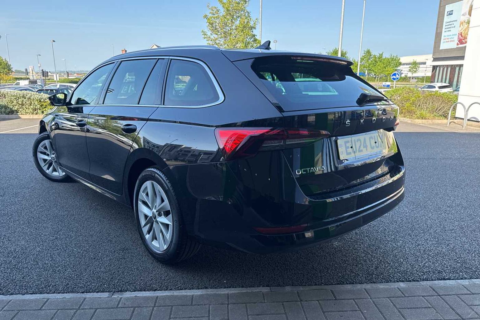 SKODA Octavia 1.5 TSI (150ps) SE L ACT